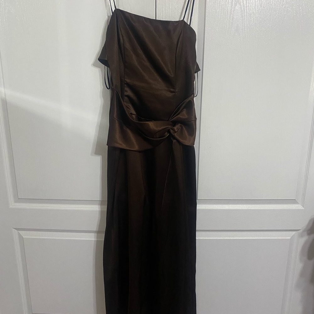 Brown dress